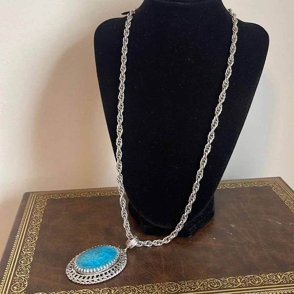 ❗️SOLD❗️Whiting & Davis Silver Tone Faux Turquoise Necklace Pendant - Picture 3 of 7